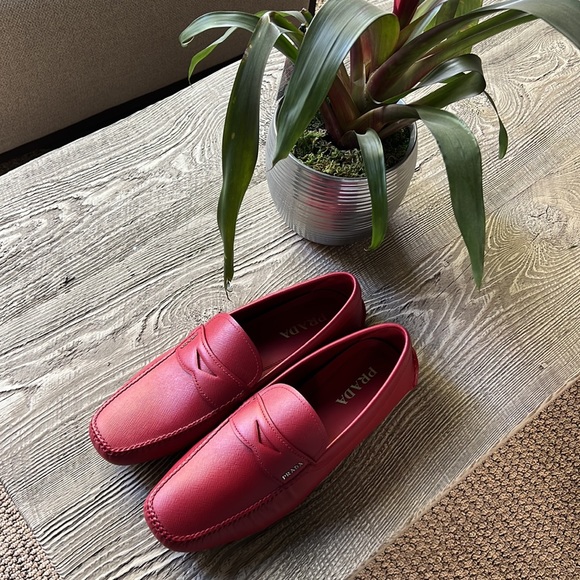 Literally worn one time… MENS PRADA SAFFIANO RED LEATHER SHOES! SIZE 12 - Picture 11 of 16